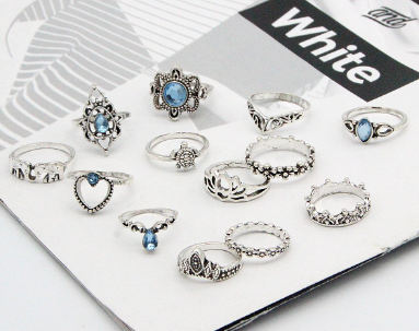 Vintage Diamond-Embellished Crown Gemstone Ring Set