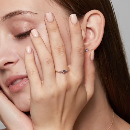 Vintage Hollow Ring with Natural Tanzanite Gemstone