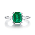 S925 Silver Ring with Cultivated Emerald Gemstone
