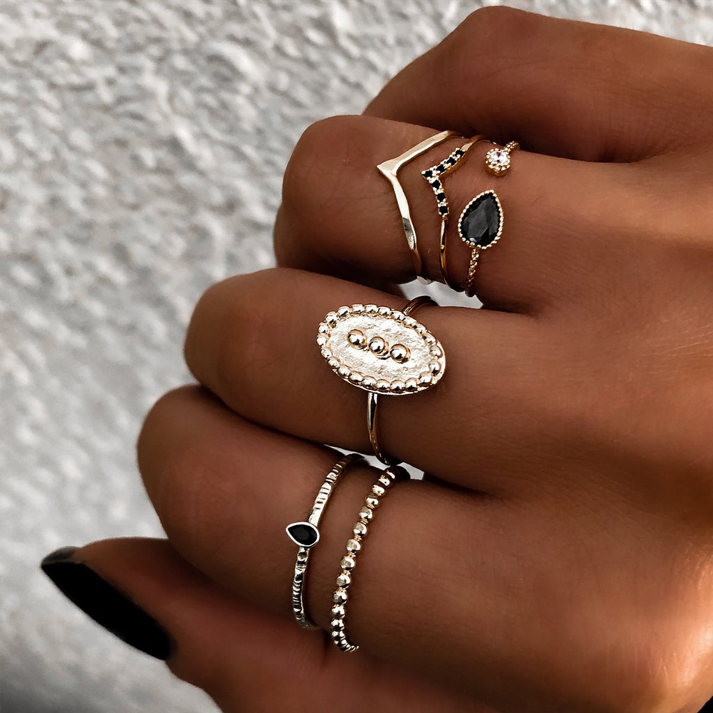 Stylish 6-Piece Set of Gemstone-Embellished Rings